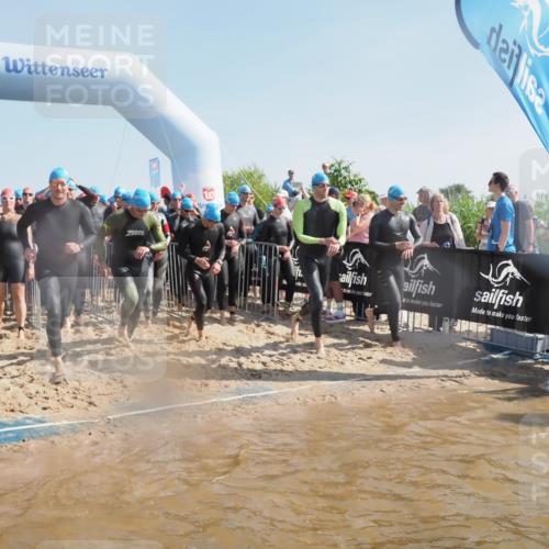 22.06.2025 - Viking Triathlon MichiJ http://msf.ph/oto/8058553 22.06.2025 10:03:06 Schwimmen 47, 101, 177, 187, 204, 208, 233, 334, 349, 398, 478, 505, 524, 602, 632 meine-sportfotos.de
