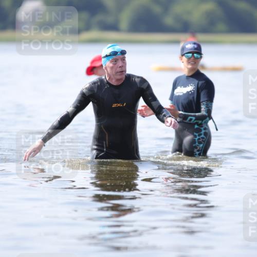 22.06.2025 - Viking Triathlon H.Heesch http://msf.ph/oto/8058554 22.06.2025 10:56:42 Schwimmen 363 meine-sportfotos.de