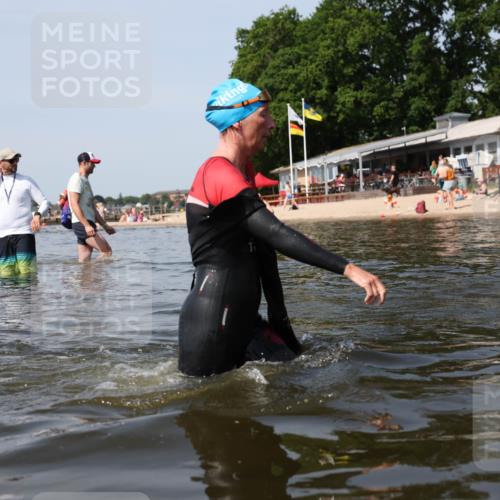 22.06.2025 - Viking Triathlon Michael Strokosch http://msf.ph/oto/8058562 22.06.2025 10:49:19 Schwimmen 64, 155, 256, 317 meine-sportfotos.de