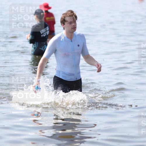 22.06.2025 - Viking Triathlon H.Heesch http://msf.ph/oto/8058574 22.06.2025 10:58:00 Schwimmen 357 meine-sportfotos.de