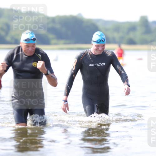 22.06.2025 - Viking Triathlon H.Heesch http://msf.ph/oto/8058580 22.06.2025 10:58:11 Schwimmen 357, 359, 403 meine-sportfotos.de