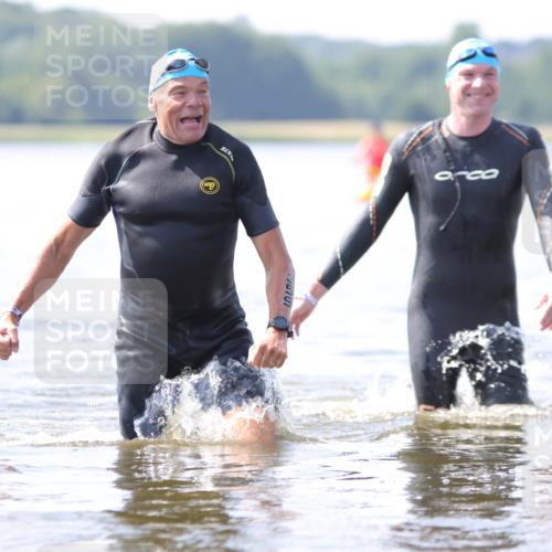 22.06.2025 - Viking Triathlon H.Heesch http://msf.ph/oto/8058590 22.06.2025 10:58:12 Schwimmen 357, 359, 403 meine-sportfotos.de