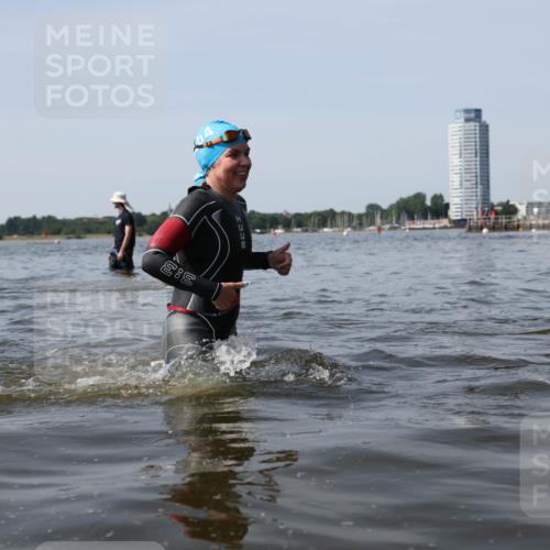 22.06.2025 - Viking Triathlon Michael Strokosch http://msf.ph/oto/8058592 22.06.2025 10:49:25 Schwimmen 64, 155, 256, 263, 317, 321 meine-sportfotos.de