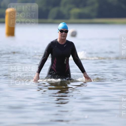 22.06.2025 - Viking Triathlon H.Heesch http://msf.ph/oto/8058597 22.06.2025 10:58:32 Schwimmen 268 meine-sportfotos.de