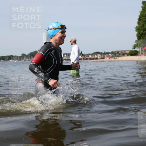 22.06.2025 - Viking Triathlon Michael Strokosch http://msf.ph/oto/8058605 22.06.2025 10:49:26 Schwimmen 64, 155, 256, 263, 317, 321 meine-sportfotos.de