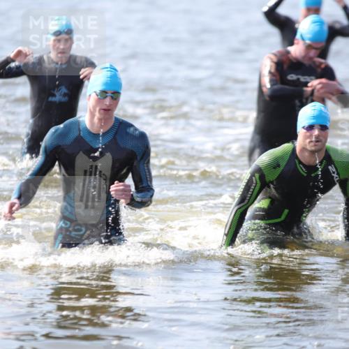 22.06.2025 - Viking Triathlon H.Heesch http://msf.ph/oto/8058612 22.06.2025 10:27:46 Schwimmen 1, 14, 90, 176, 178, 196, 198, 230, 289, 401, 534, 616 meine-sportfotos.de