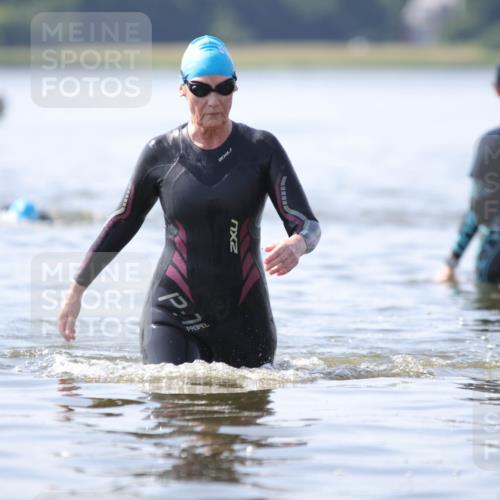 22.06.2025 - Viking Triathlon H.Heesch http://msf.ph/oto/8058617 22.06.2025 10:58:39 Schwimmen 268 meine-sportfotos.de