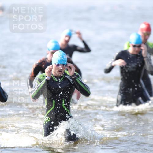 22.06.2025 - Viking Triathlon H.Heesch http://msf.ph/oto/8058619 22.06.2025 10:27:46 Schwimmen 1, 14, 90, 176, 178, 196, 198, 230, 289, 401, 534, 616 meine-sportfotos.de