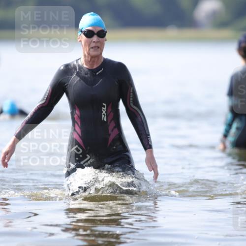 22.06.2025 - Viking Triathlon H.Heesch http://msf.ph/oto/8058621 22.06.2025 10:58:39 Schwimmen 268 meine-sportfotos.de