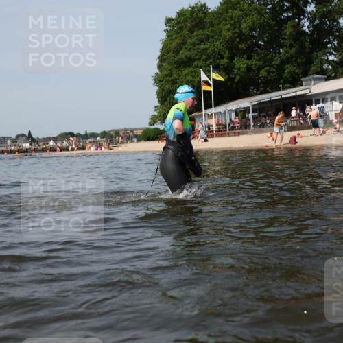 22.06.2025 - Viking Triathlon Michael Strokosch http://msf.ph/oto/8058630 22.06.2025 10:49:31 Schwimmen 64, 256, 263, 321 meine-sportfotos.de