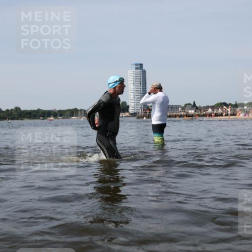 22.06.2025 - Viking Triathlon Michael Strokosch http://msf.ph/oto/8058633 22.06.2025 10:49:32 Schwimmen 64, 256, 263, 321, 453 meine-sportfotos.de