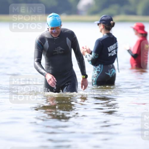 22.06.2025 - Viking Triathlon H.Heesch http://msf.ph/oto/8058637 22.06.2025 10:58:55 Schwimmen 234, 268 meine-sportfotos.de