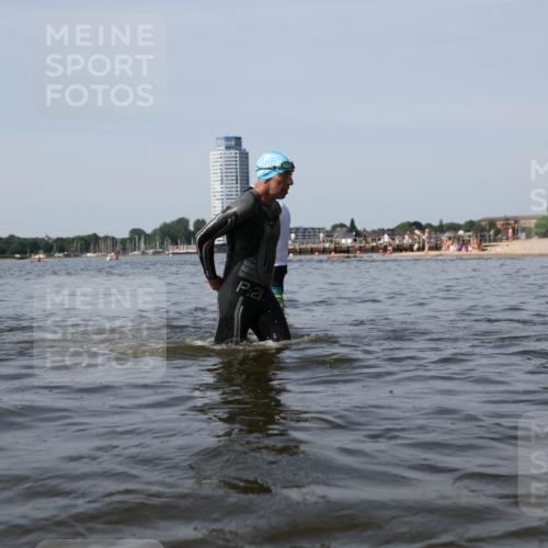 22.06.2025 - Viking Triathlon Michael Strokosch http://msf.ph/oto/8058643 22.06.2025 10:49:32 Schwimmen 64, 256, 263, 321, 453 meine-sportfotos.de