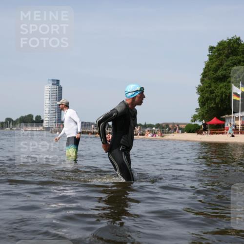 22.06.2025 - Viking Triathlon Michael Strokosch http://msf.ph/oto/8058658 22.06.2025 10:49:33 Schwimmen 64, 256, 263, 321, 453 meine-sportfotos.de