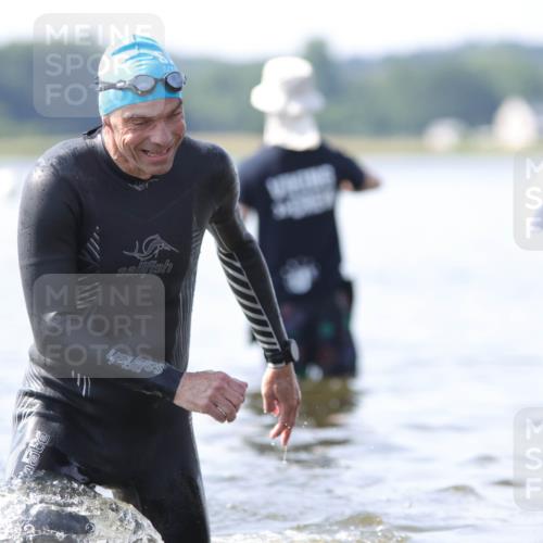 22.06.2025 - Viking Triathlon H.Heesch http://msf.ph/oto/8058663 22.06.2025 10:59:10 Schwimmen 222, 234, 459 meine-sportfotos.de