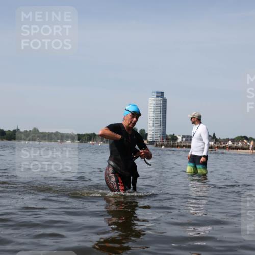 22.06.2025 - Viking Triathlon Michael Strokosch http://msf.ph/oto/8058665 22.06.2025 10:49:40 Schwimmen 263, 321, 453 meine-sportfotos.de