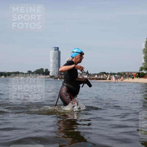 22.06.2025 - Viking Triathlon Michael Strokosch http://msf.ph/oto/8058675 22.06.2025 10:49:41 Schwimmen 263, 321, 453 meine-sportfotos.de
