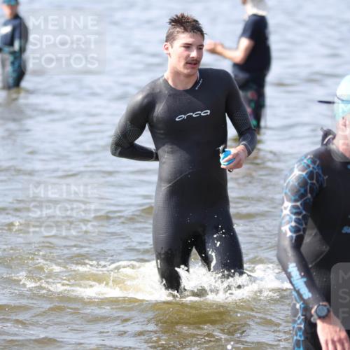 22.06.2025 - Viking Triathlon H.Heesch http://msf.ph/oto/8058680 22.06.2025 10:28:02 Schwimmen 14, 90, 178, 196, 289, 367, 401, 616 meine-sportfotos.de