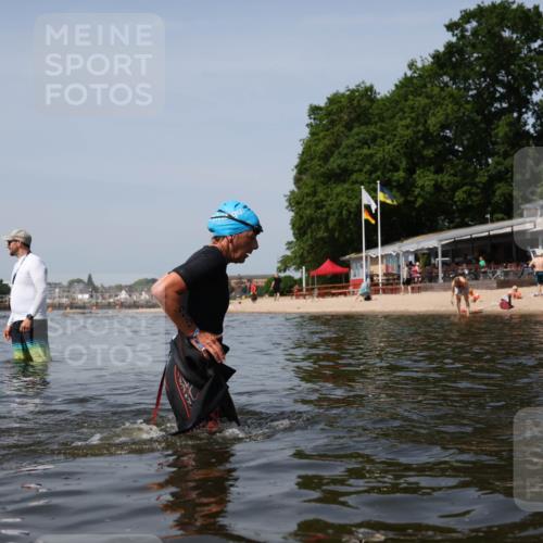 22.06.2025 - Viking Triathlon Michael Strokosch http://msf.ph/oto/8058689 22.06.2025 10:49:42 Schwimmen 263, 453 meine-sportfotos.de