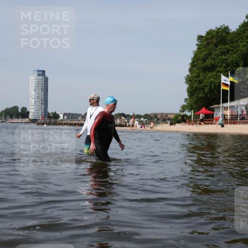 22.06.2025 - Viking Triathlon Michael Strokosch http://msf.ph/oto/8058694 22.06.2025 10:49:49 Schwimmen 69, 140, 270, 273, 356, 453 meine-sportfotos.de