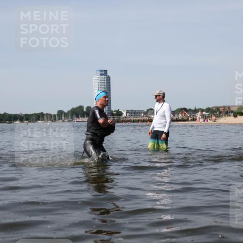 22.06.2025 - Viking Triathlon Michael Strokosch http://msf.ph/oto/8058706 22.06.2025 10:49:51 Schwimmen 69, 140, 270, 273, 356, 453 meine-sportfotos.de