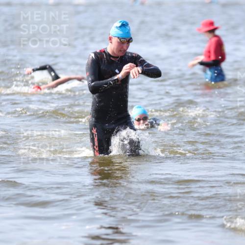 22.06.2025 - Viking Triathlon H.Heesch http://msf.ph/oto/8058723 22.06.2025 10:28:42 Schwimmen 15, 258, 301, 368, 414, 443, 628 meine-sportfotos.de
