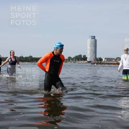 22.06.2025 - Viking Triathlon Michael Strokosch http://msf.ph/oto/8058736 22.06.2025 10:49:54 Schwimmen 69, 97, 140, 270, 273, 356 meine-sportfotos.de