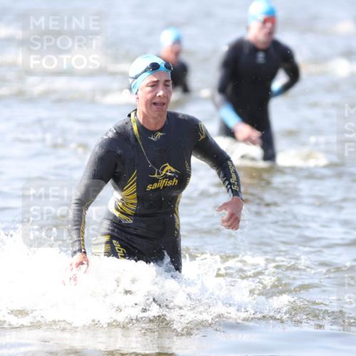 22.06.2025 - Viking Triathlon H.Heesch http://msf.ph/oto/8058742 22.06.2025 10:28:44 Schwimmen 15, 258, 301, 368, 414, 443, 628 meine-sportfotos.de