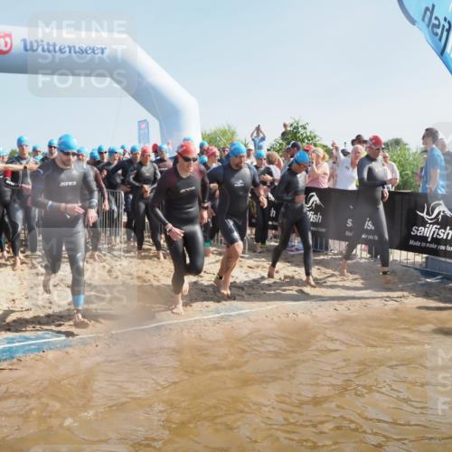 22.06.2025 - Viking Triathlon MichiJ http://msf.ph/oto/8058743 22.06.2025 10:03:31 Schwimmen 25, 42, 58, 88, 179, 182, 221, 251, 324, 332, 434, 454, 556, 645, 659 meine-sportfotos.de