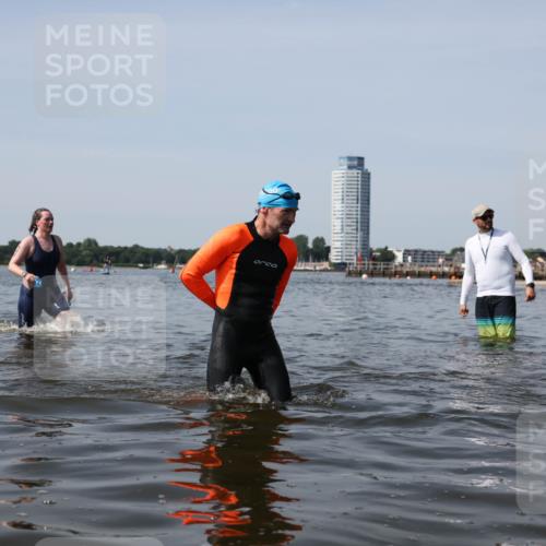 22.06.2025 - Viking Triathlon Michael Strokosch http://msf.ph/oto/8058744 22.06.2025 10:49:54 Schwimmen 69, 97, 140, 270, 273, 356 meine-sportfotos.de