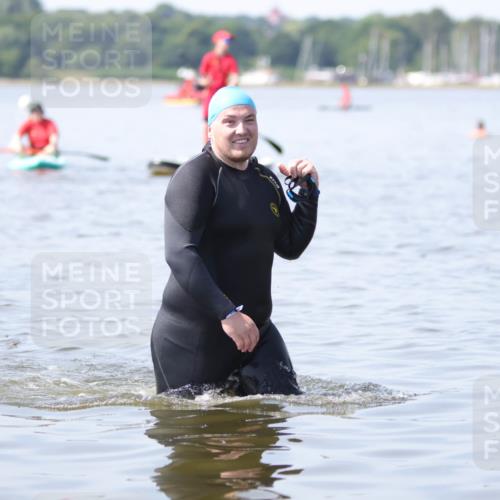 22.06.2025 - Viking Triathlon H.Heesch http://msf.ph/oto/8058747 22.06.2025 11:06:08 Schwimmen 303 meine-sportfotos.de