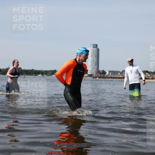 22.06.2025 - Viking Triathlon Michael Strokosch http://msf.ph/oto/8058748 22.06.2025 10:49:54 Schwimmen 69, 97, 140, 270, 273, 356 meine-sportfotos.de