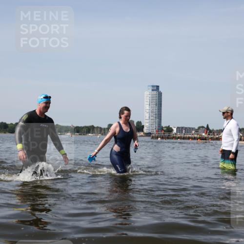 22.06.2025 - Viking Triathlon Michael Strokosch http://msf.ph/oto/8058763 22.06.2025 10:49:56 Schwimmen 69, 97, 140, 270, 273, 356 meine-sportfotos.de