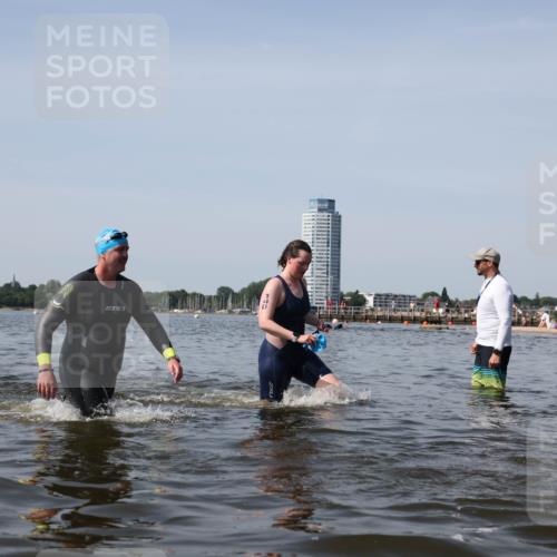 22.06.2025 - Viking Triathlon Michael Strokosch http://msf.ph/oto/8058767 22.06.2025 10:49:57 Schwimmen 69, 97, 140, 270, 273, 356 meine-sportfotos.de