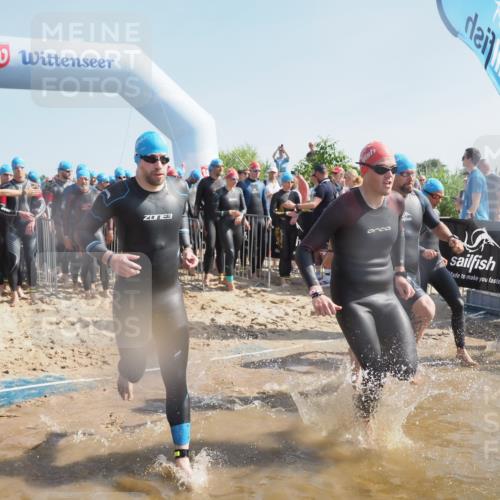 22.06.2025 - Viking Triathlon MichiJ http://msf.ph/oto/8058768 22.06.2025 10:03:32 Schwimmen 25, 42, 58, 88, 179, 182, 221, 251, 324, 332, 434, 454, 556, 645, 659 meine-sportfotos.de