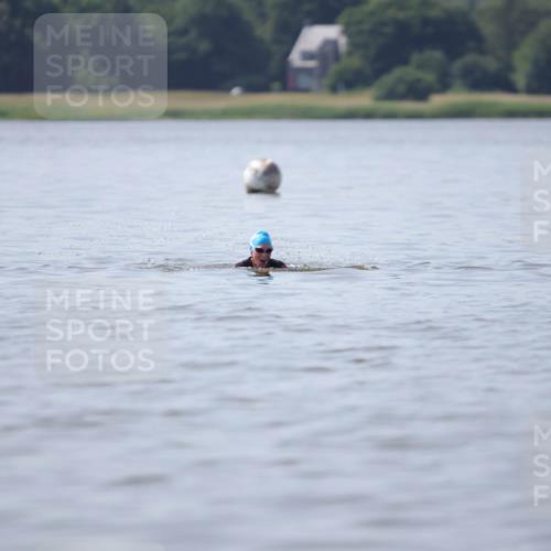 22.06.2025 - Viking Triathlon H.Heesch http://msf.ph/oto/8058769 22.06.2025 11:12:56 Schwimmen  meine-sportfotos.de