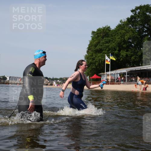22.06.2025 - Viking Triathlon Michael Strokosch http://msf.ph/oto/8058789 22.06.2025 10:49:59 Schwimmen 69, 97, 140, 270, 273, 356 meine-sportfotos.de