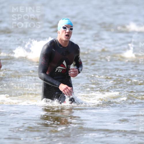 22.06.2025 - Viking Triathlon H.Heesch http://msf.ph/oto/8058794 22.06.2025 10:28:54 Schwimmen 7, 12, 15, 152, 200, 301, 310, 368, 384, 414, 443, 604, 628 meine-sportfotos.de