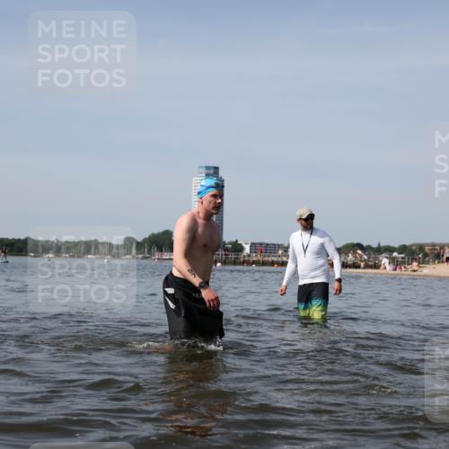 22.06.2025 - Viking Triathlon Michael Strokosch http://msf.ph/oto/8058811 22.06.2025 10:50:01 Schwimmen 69, 97, 140, 270, 273, 356 meine-sportfotos.de
