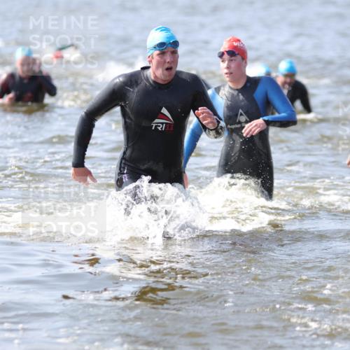 22.06.2025 - Viking Triathlon H.Heesch http://msf.ph/oto/8058818 22.06.2025 10:28:58 Schwimmen 7, 12, 15, 152, 200, 310, 384, 414, 443, 458, 604, 628, 652 meine-sportfotos.de
