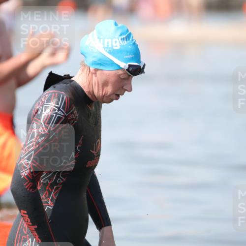 22.06.2025 - Viking Triathlon H.Heesch http://msf.ph/oto/8058823 22.06.2025 11:14:17 Schwimmen 405 meine-sportfotos.de