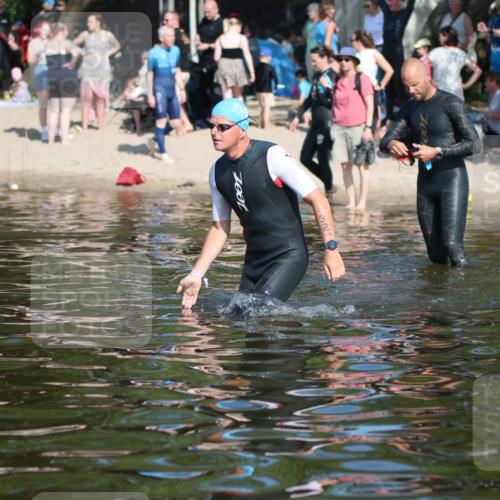 22.06.2025 - Viking Triathlon H.Heesch http://msf.ph/oto/8058843 22.06.2025 09:34:40 Schwimmen  meine-sportfotos.de