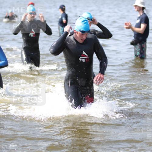 22.06.2025 - Viking Triathlon H.Heesch http://msf.ph/oto/8058846 22.06.2025 10:29:04 Schwimmen 7, 11, 12, 152, 200, 310, 384, 443, 458, 604, 628, 652 meine-sportfotos.de