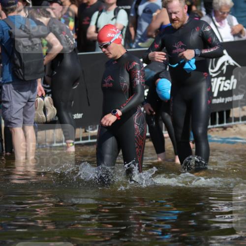 22.06.2025 - Viking Triathlon H.Heesch http://msf.ph/oto/8058857 22.06.2025 09:38:52 Schwimmen  meine-sportfotos.de