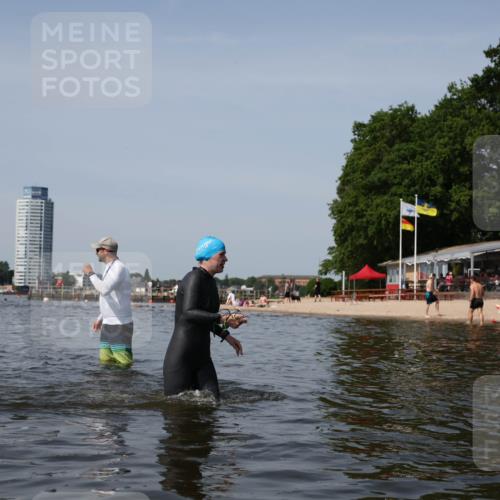 22.06.2025 - Viking Triathlon Michael Strokosch http://msf.ph/oto/8058860 22.06.2025 10:50:13 Schwimmen 97, 431, 463 meine-sportfotos.de