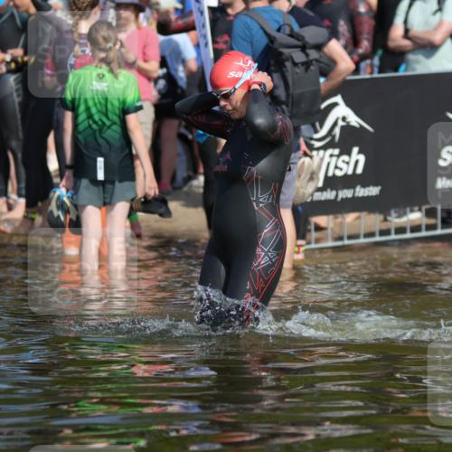 22.06.2025 - Viking Triathlon H.Heesch http://msf.ph/oto/8058871 22.06.2025 09:38:53 Schwimmen  meine-sportfotos.de