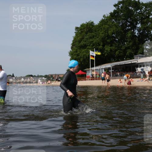 22.06.2025 - Viking Triathlon Michael Strokosch http://msf.ph/oto/8058873 22.06.2025 10:50:14 Schwimmen 97, 431, 463 meine-sportfotos.de
