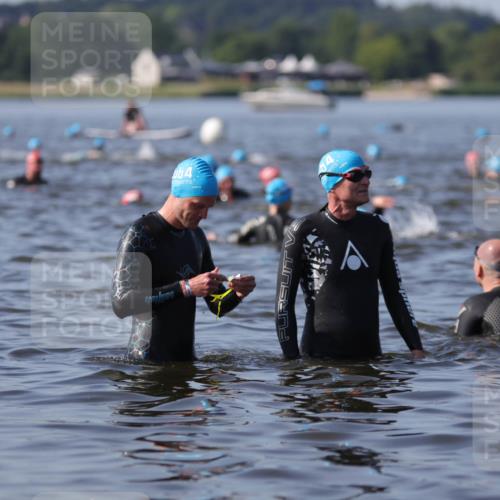 22.06.2025 - Viking Triathlon H.Heesch http://msf.ph/oto/8058882 22.06.2025 09:42:05 Schwimmen  meine-sportfotos.de
