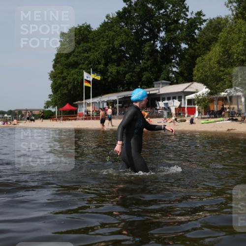 22.06.2025 - Viking Triathlon Michael Strokosch http://msf.ph/oto/8058883 22.06.2025 10:50:15 Schwimmen 431, 463 meine-sportfotos.de