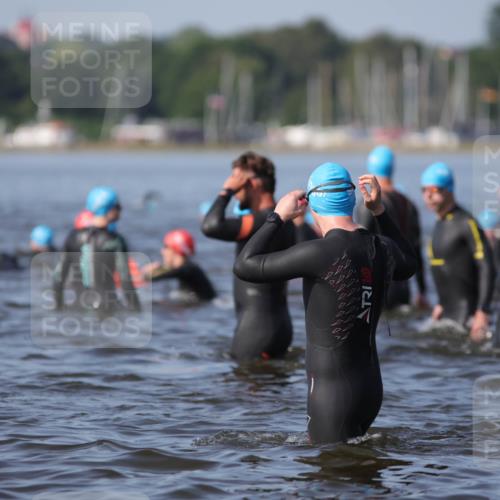22.06.2025 - Viking Triathlon H.Heesch http://msf.ph/oto/8058887 22.06.2025 09:42:10 Schwimmen  meine-sportfotos.de